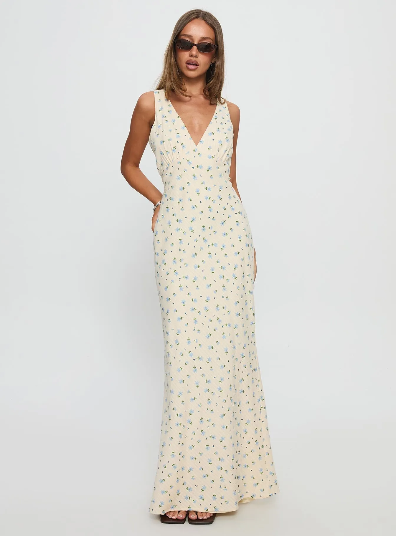 Manolia Textured Maxi Dress Cream Floral sold by Princess Polly product image thumbnail 2