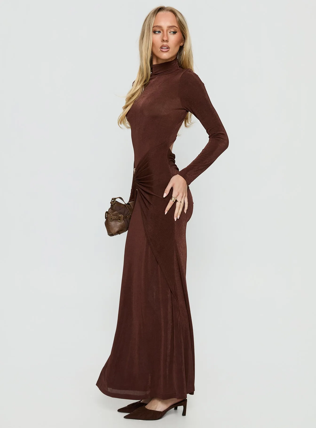Yaqueline Long Sleeve Ruched Maxi Dress Chocolate sold by Princess Polly product image thumbnail 4