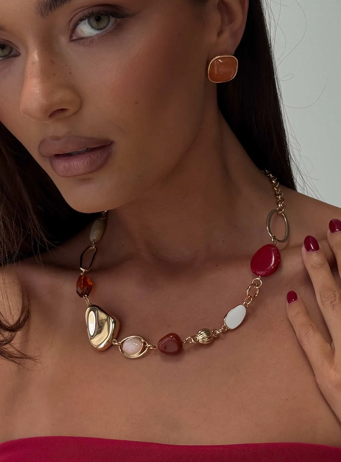 Quincie Necklace Gold / Red sold by Princess Polly