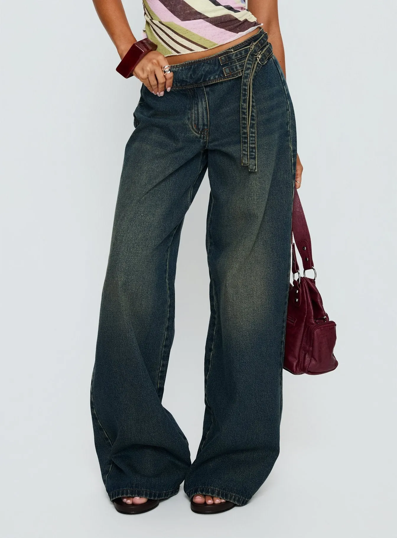Boxie Mid Rise Wide Leg Jeans Vintage Wash sold by Princess Polly product image thumbnail 2