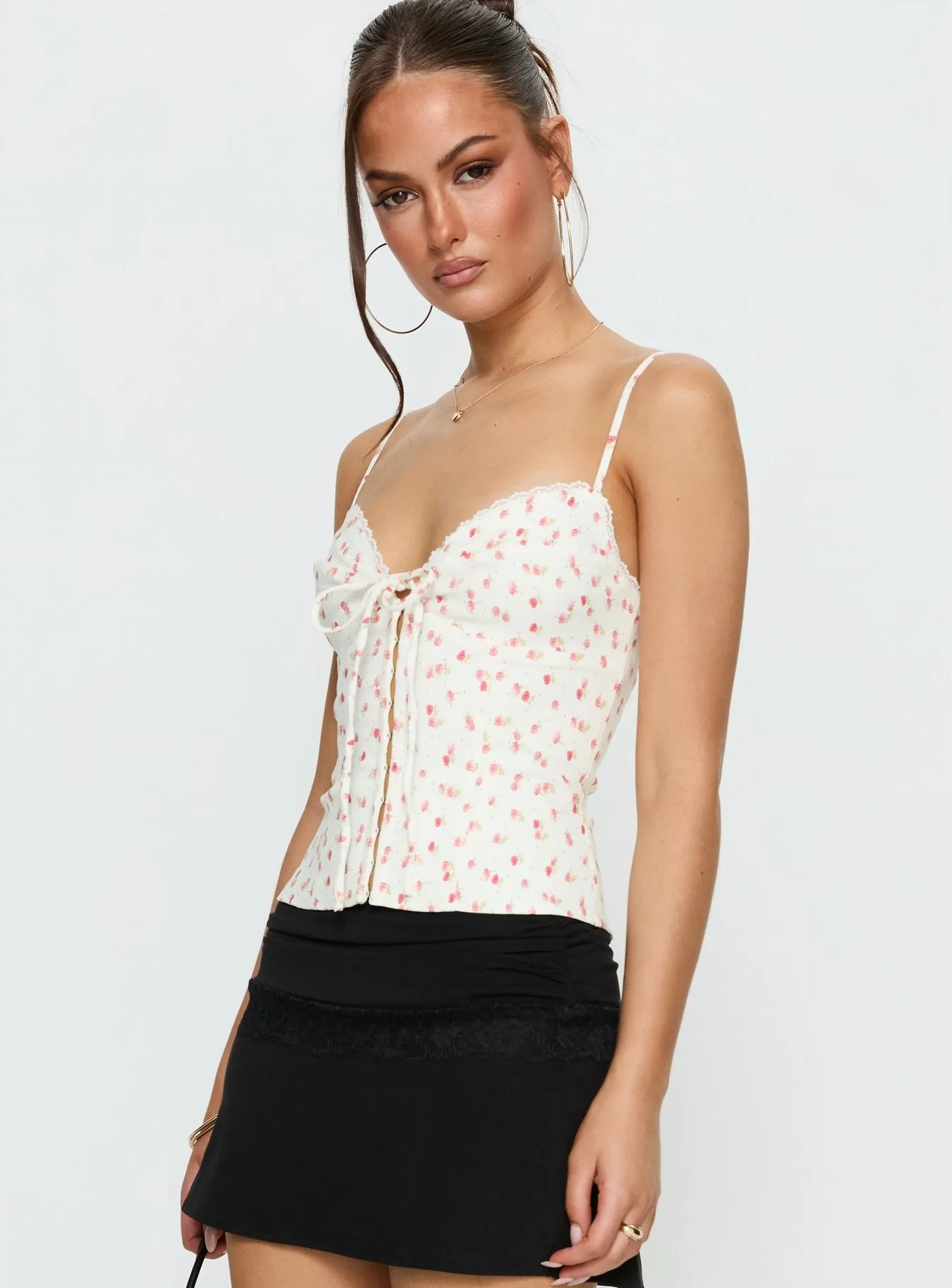 Nataliah Plunge Top Floral sold by Princess Polly product image thumbnail 4