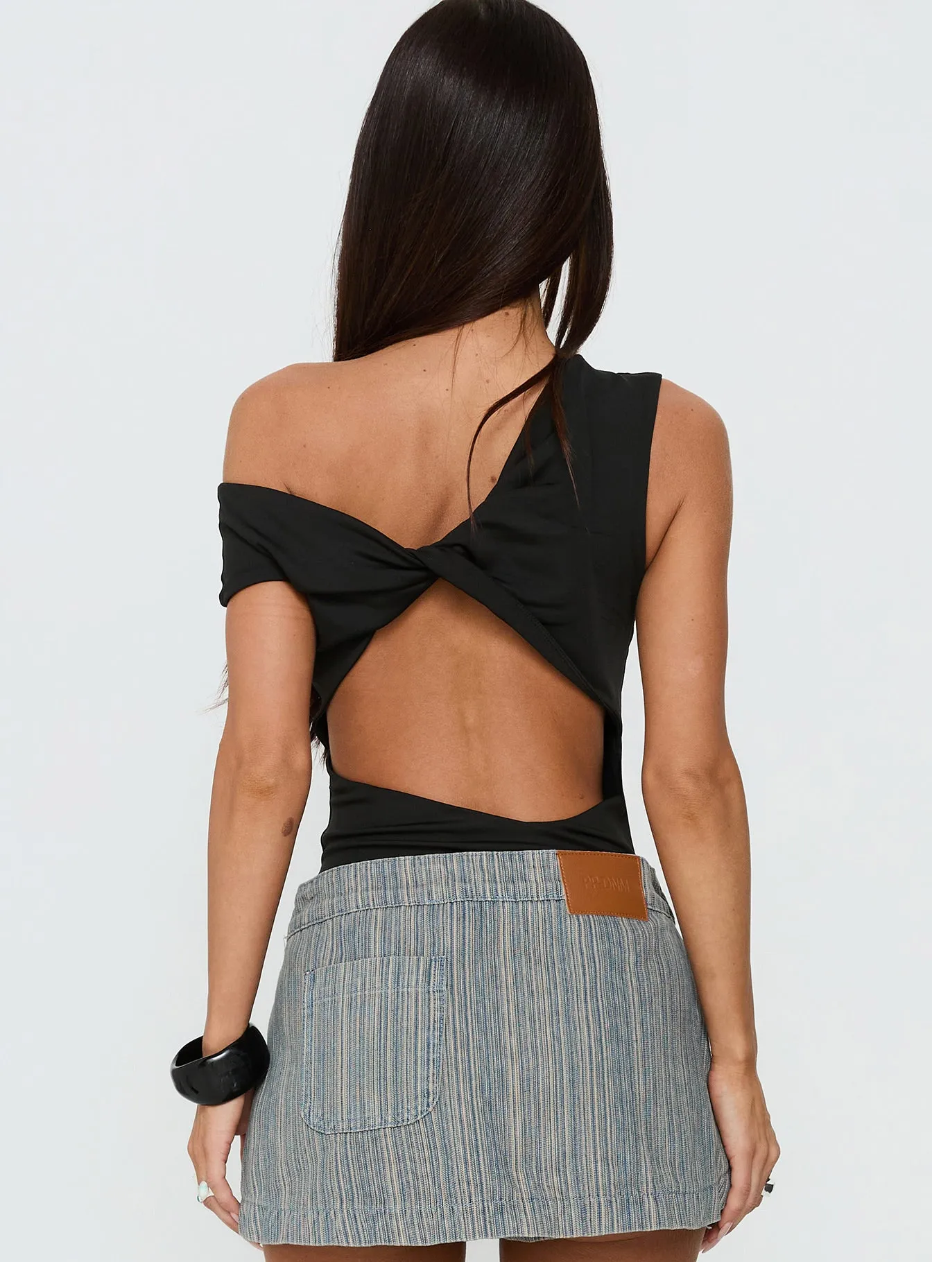 Back To Back Off Shoulder Twist Back Bodysuit Black sold by Princess Polly product image thumbnail 2