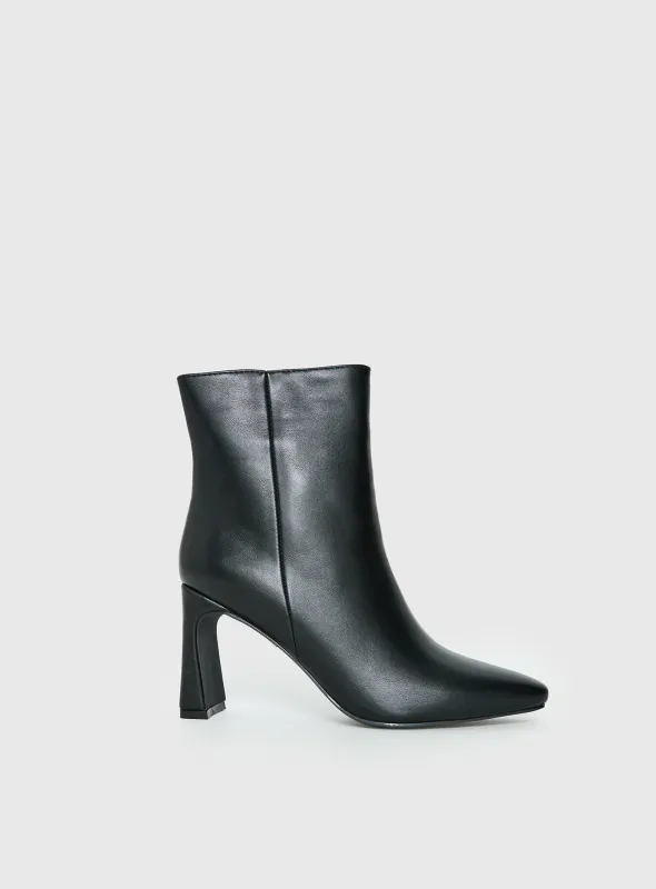 Sawyer Ankle Boots Black made by Princess Polly