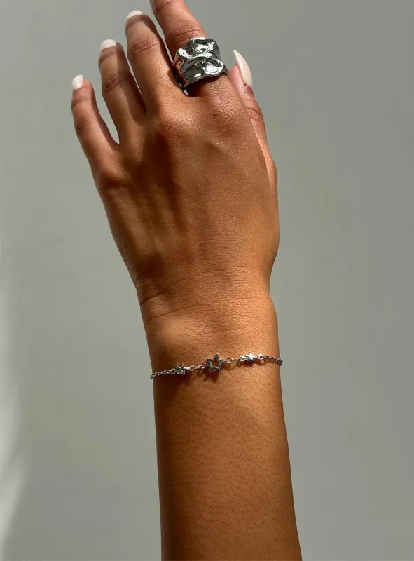 Wild Horizon Stainless Steel Bracelet Silver made by Princess Polly