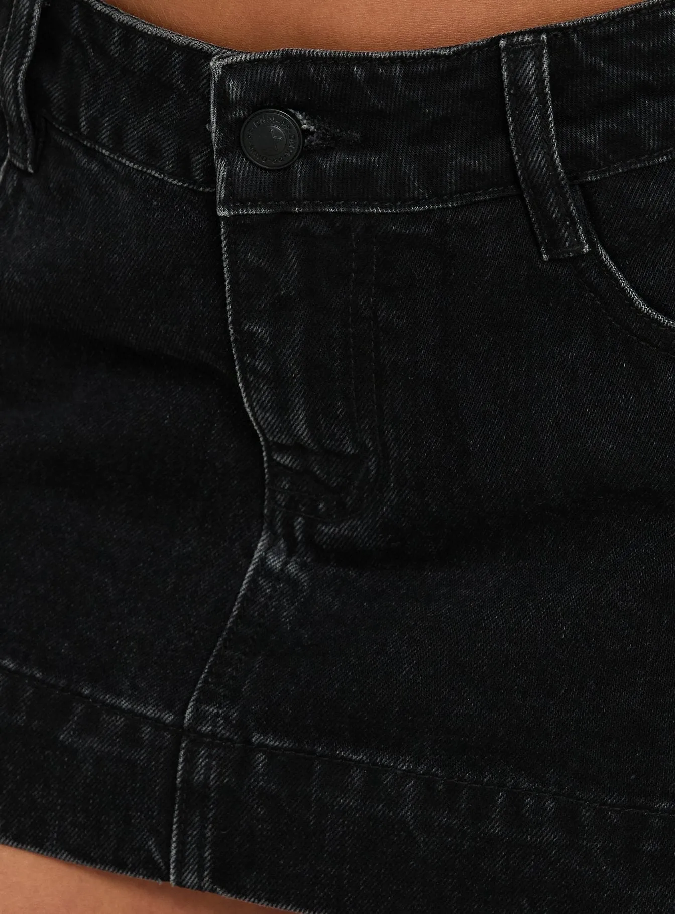 Warna Low Rise Denim Mini Skirt Washed Black sold by Princess Polly product image thumbnail 5