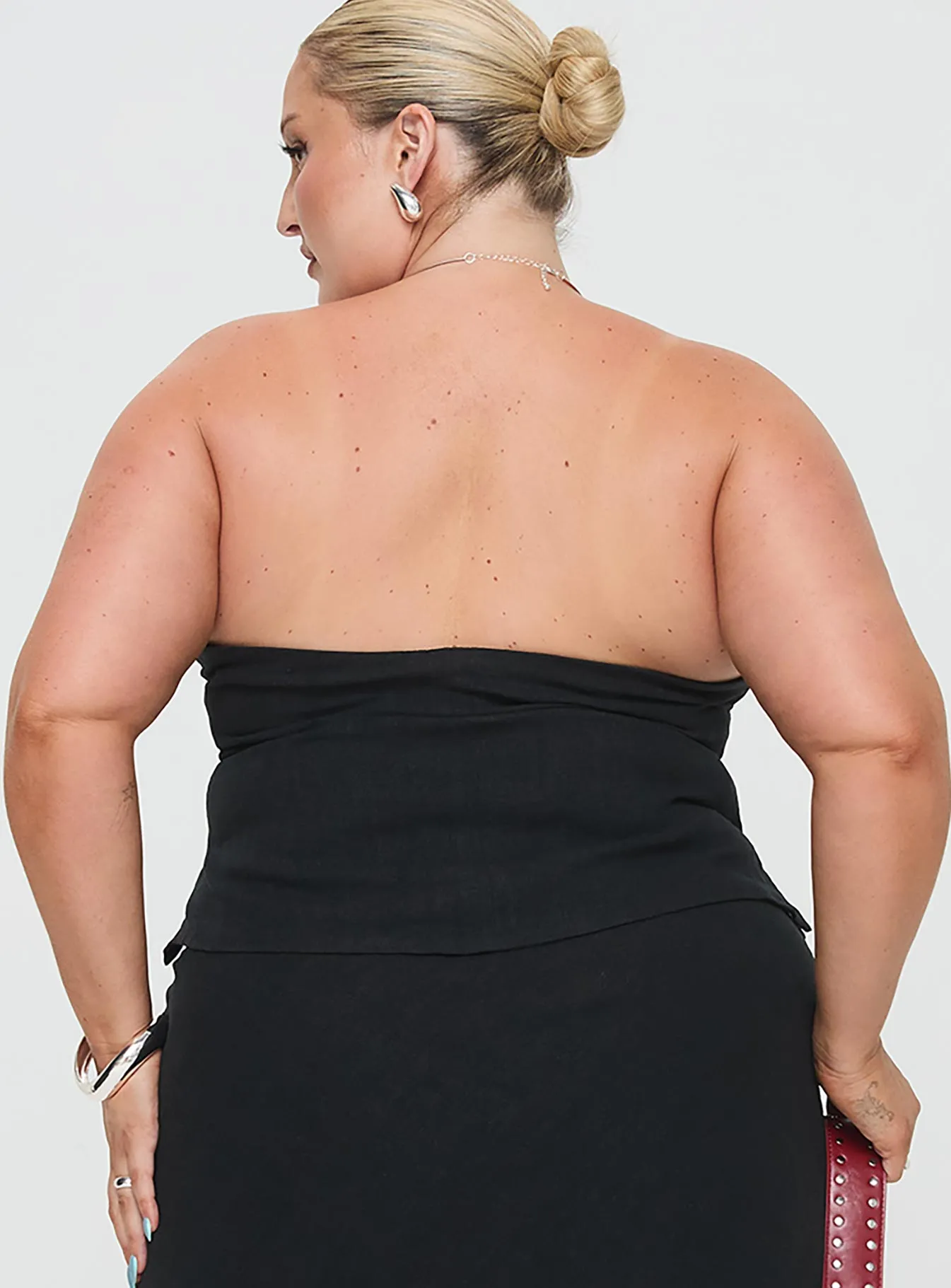 Birdie Asymmetric Linen Blend Top Black Curve sold by Princess Polly product image thumbnail 5