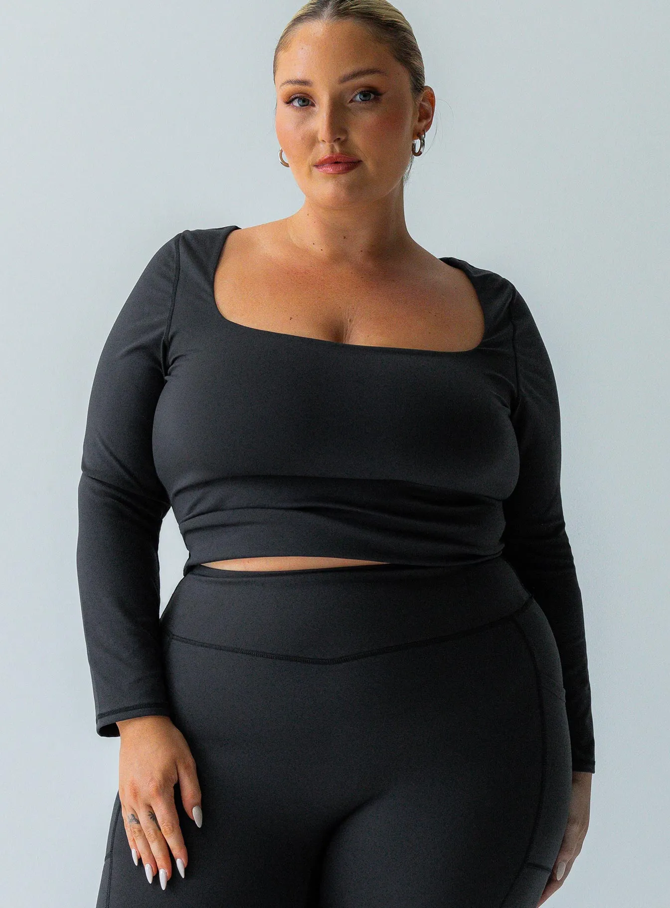 Thriving Activewear Top Black Curve sold by Princess Polly product image thumbnail 2