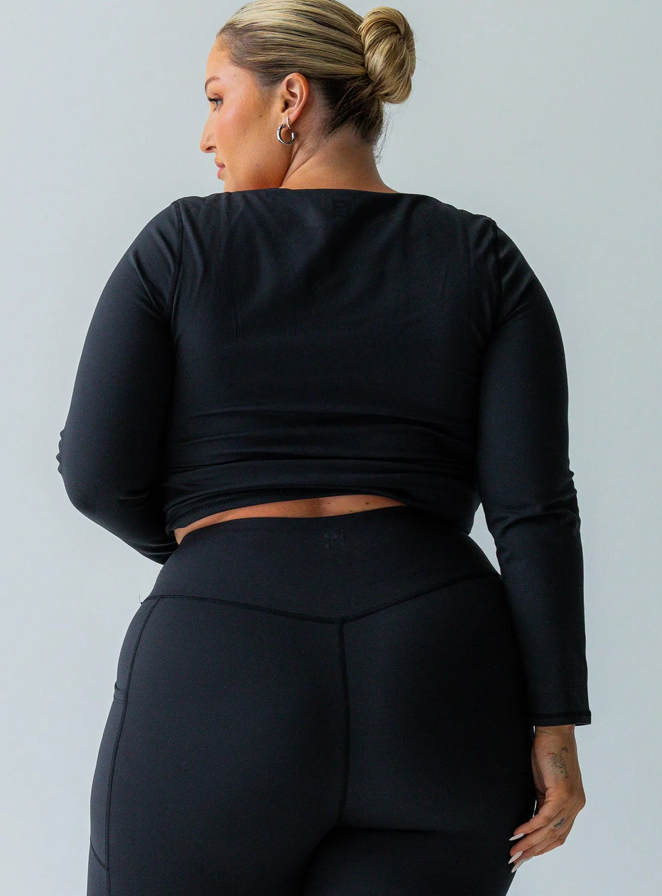 Thriving Activewear Top Black Curve sold by Princess Polly product image thumbnail 4