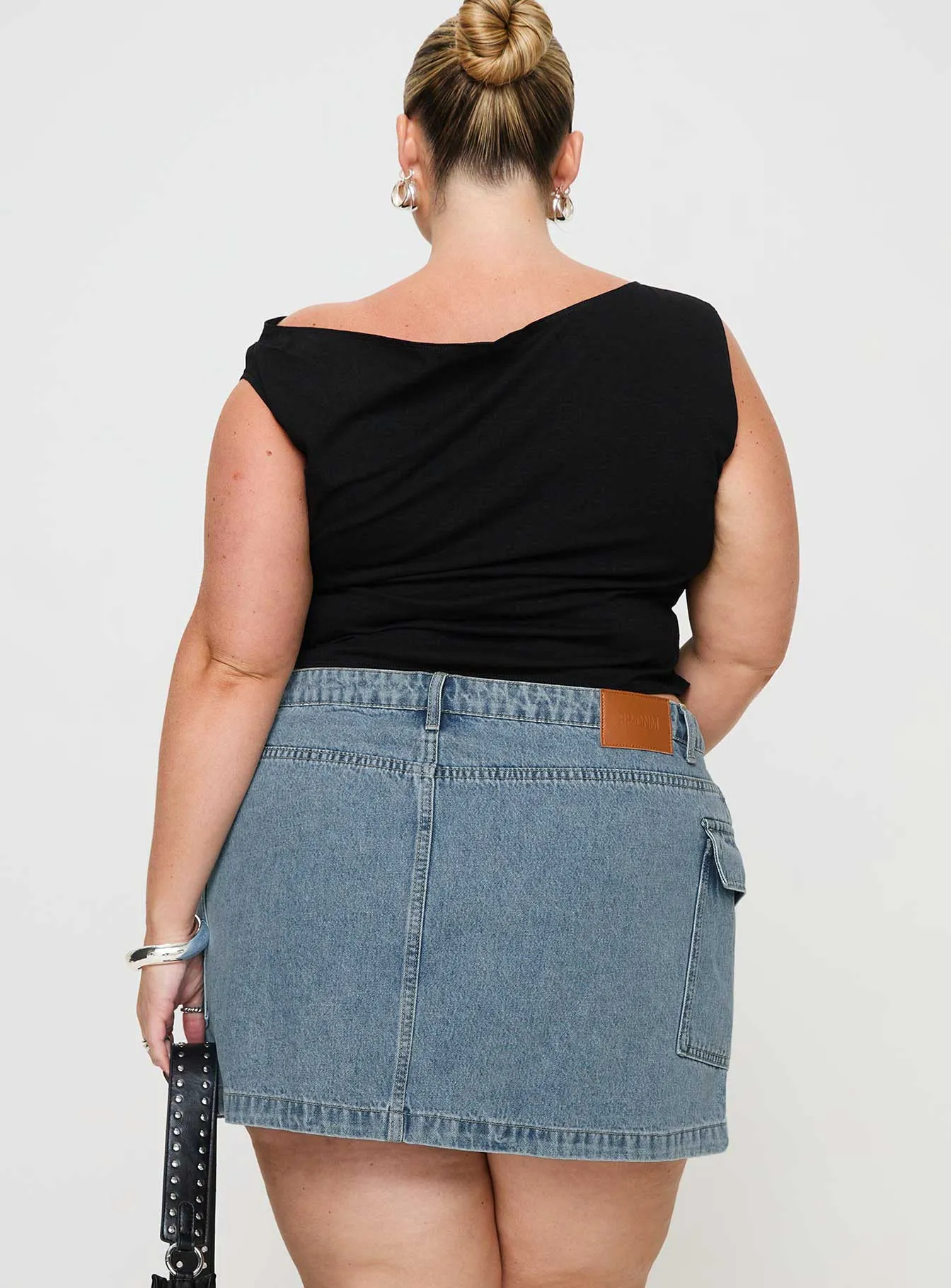 Zakai Cargo Denim Mini Skirt Light Blue Denim Curve sold by Princess Polly product image thumbnail 5