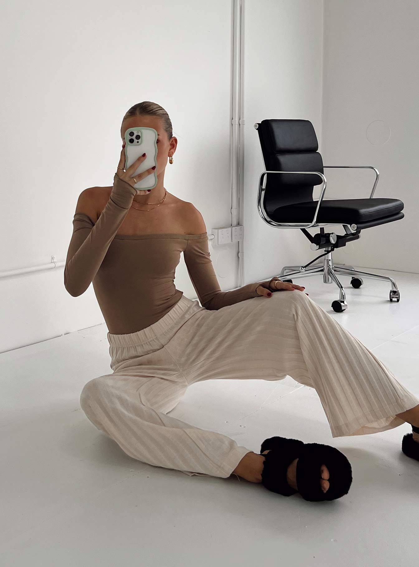 Weaver Off Shoulder Bodysuit sold by Princess Polly product image thumbnail 3