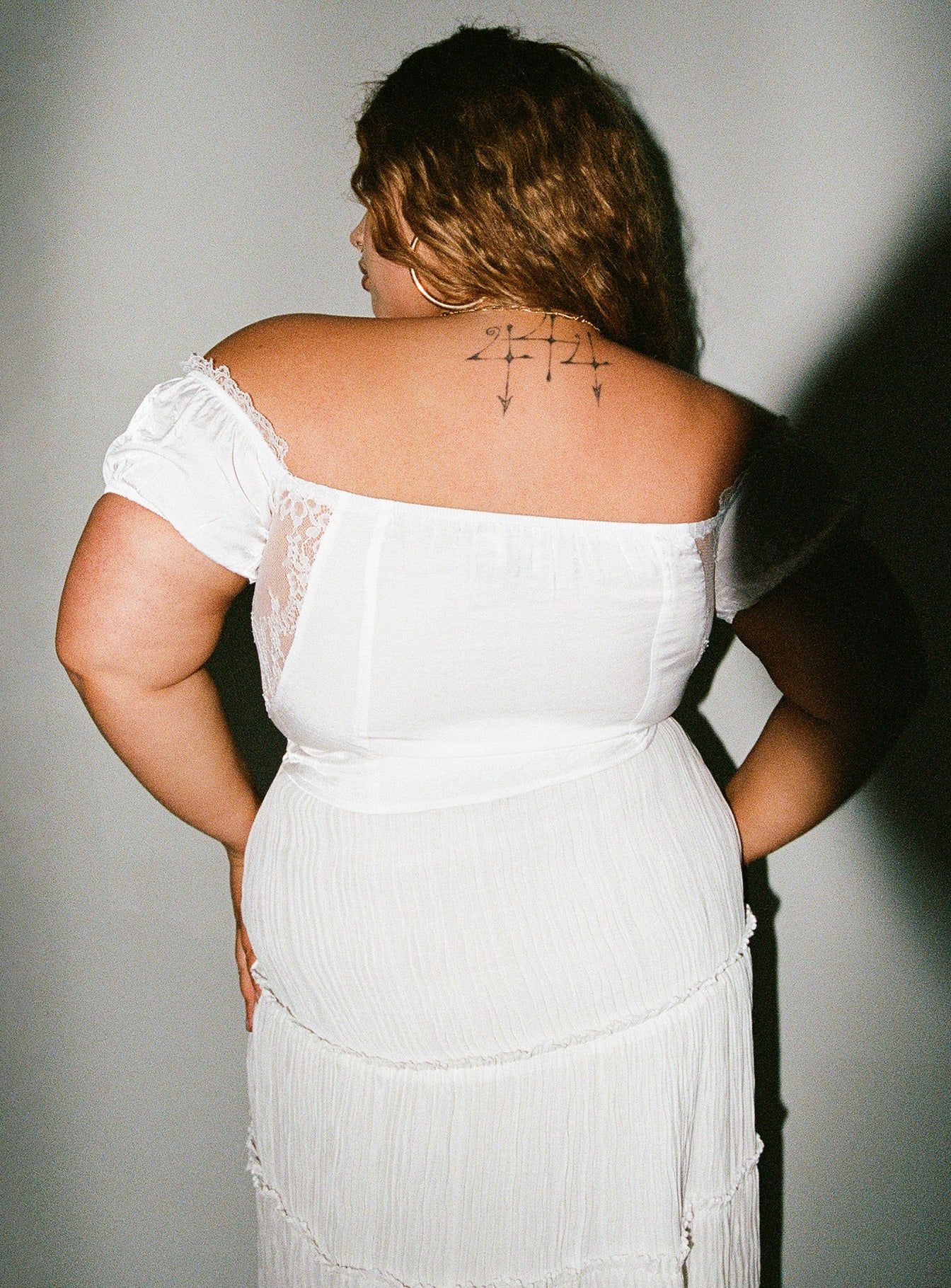 Cooloola Corset Top White Curve sold by Princess Polly product image thumbnail 3