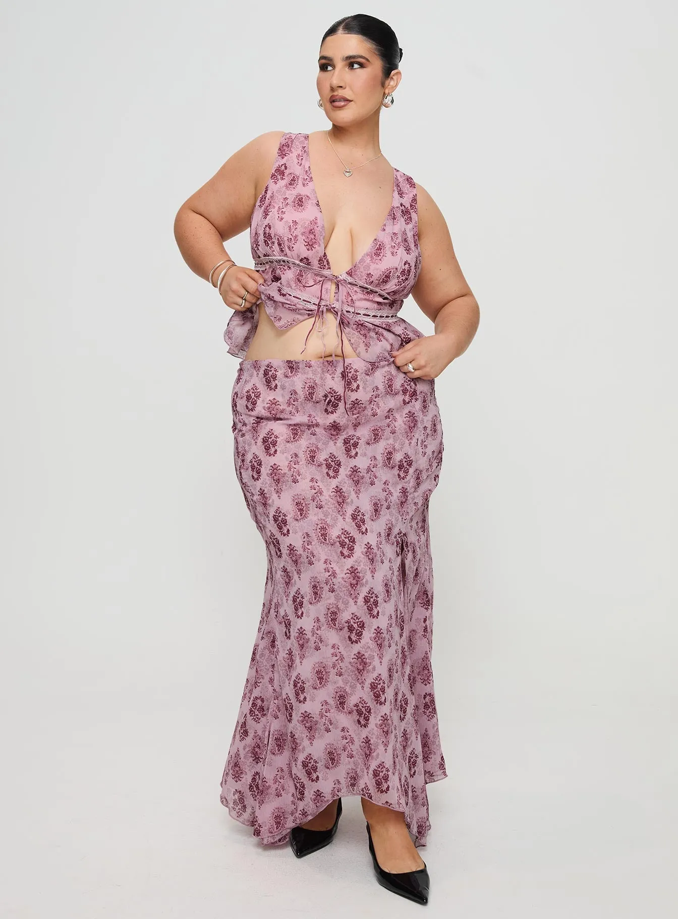 Nikolise Maxi Skirt Purple Curve sold by Princess Polly product image thumbnail 2