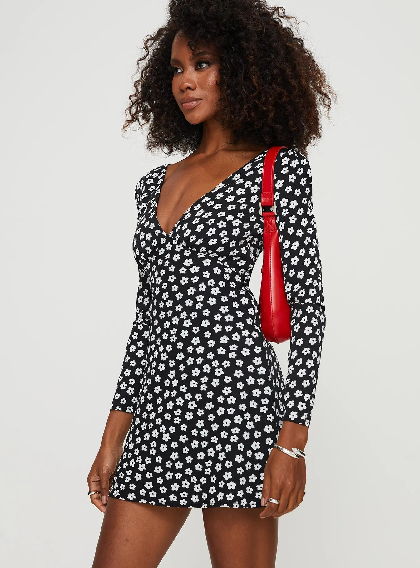 Nellie Long Sleeve Mini Dress Black / White Floral sold by Princess Polly product image thumbnail 4