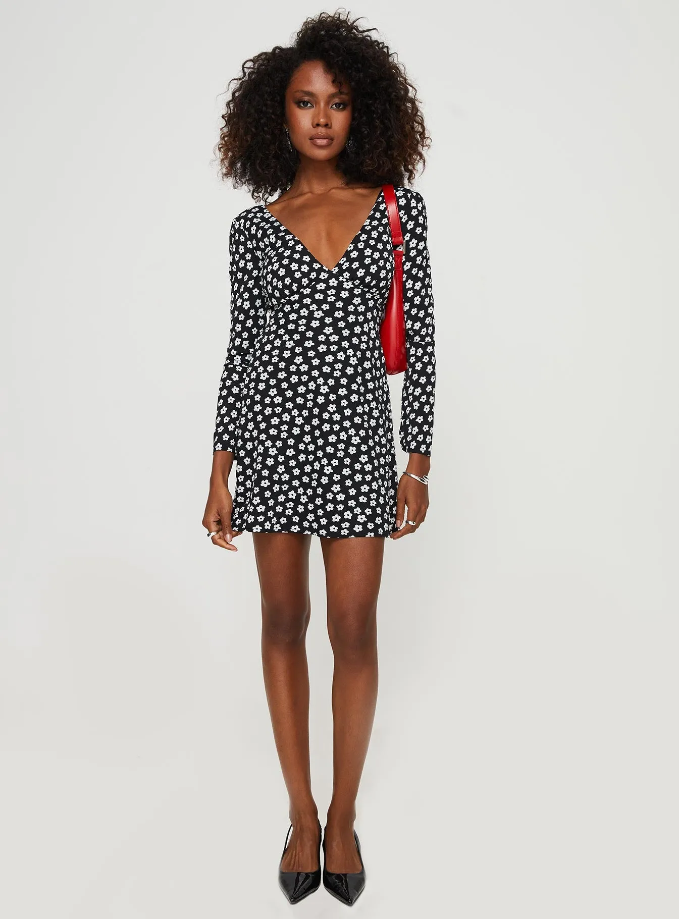 Nellie Long Sleeve Mini Dress Black / White Floral sold by Princess Polly product image thumbnail 3