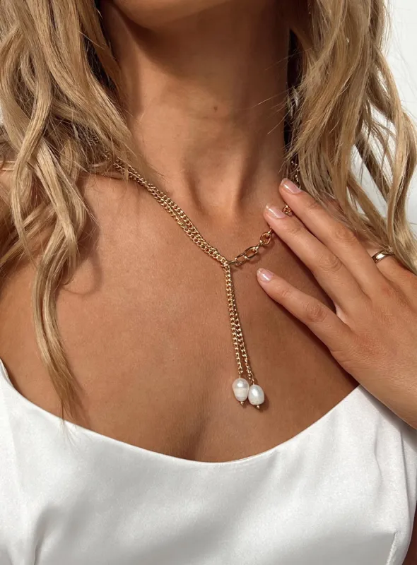 Ragan Necklace Gold made by Princess Polly