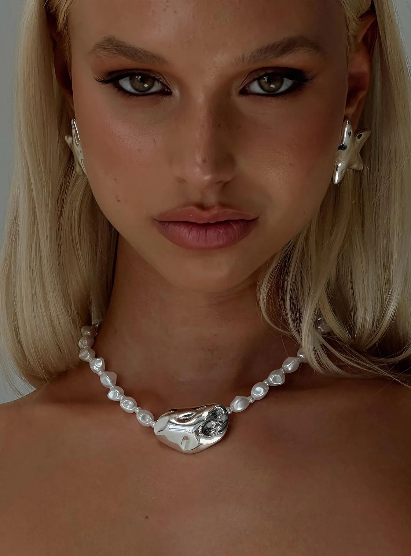 All Quiet Choker Pearl sold by Princess Polly product image thumbnail 5