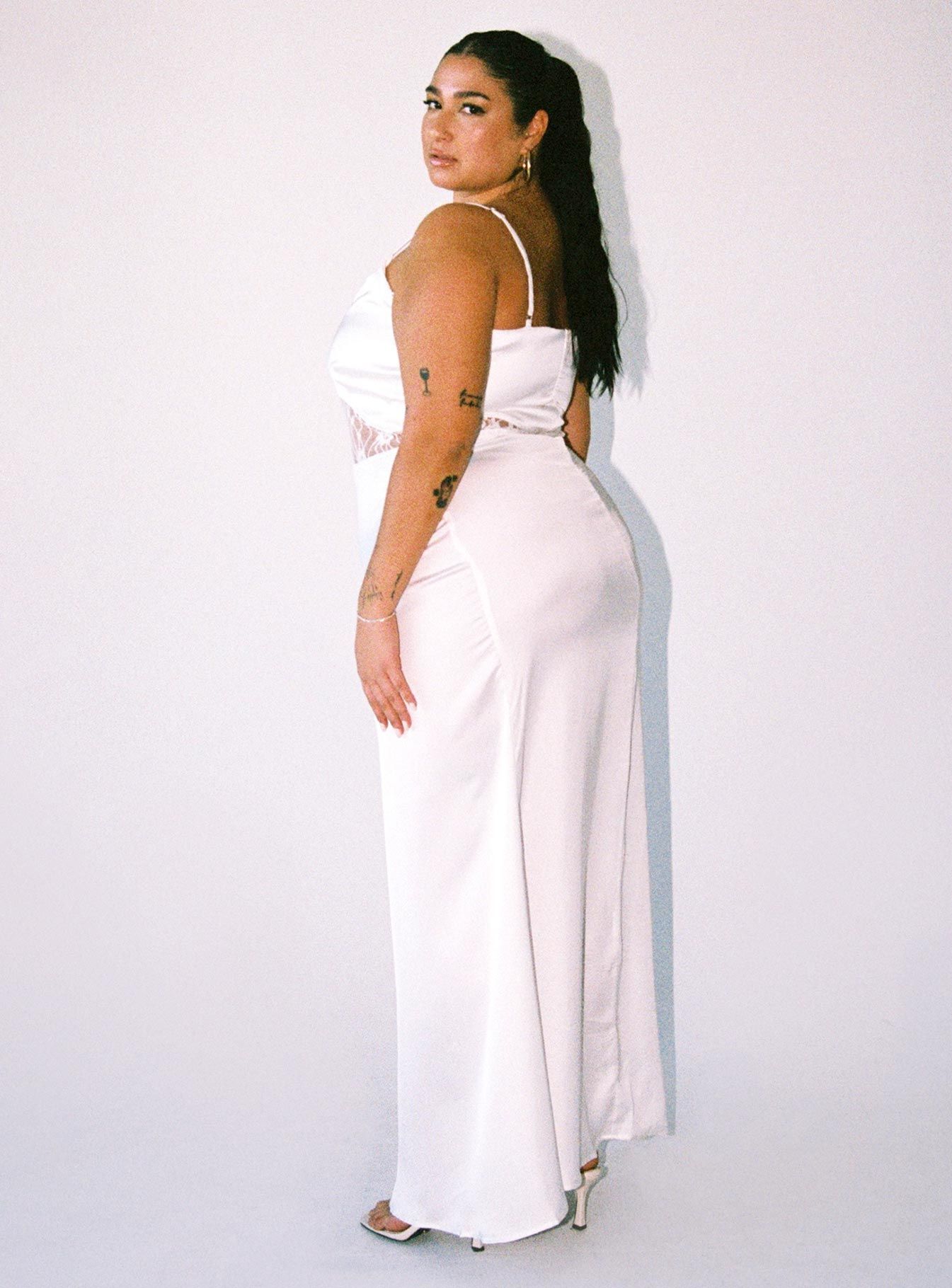 Roselle Maxi Dress White Curve sold by Princess Polly product image thumbnail 3