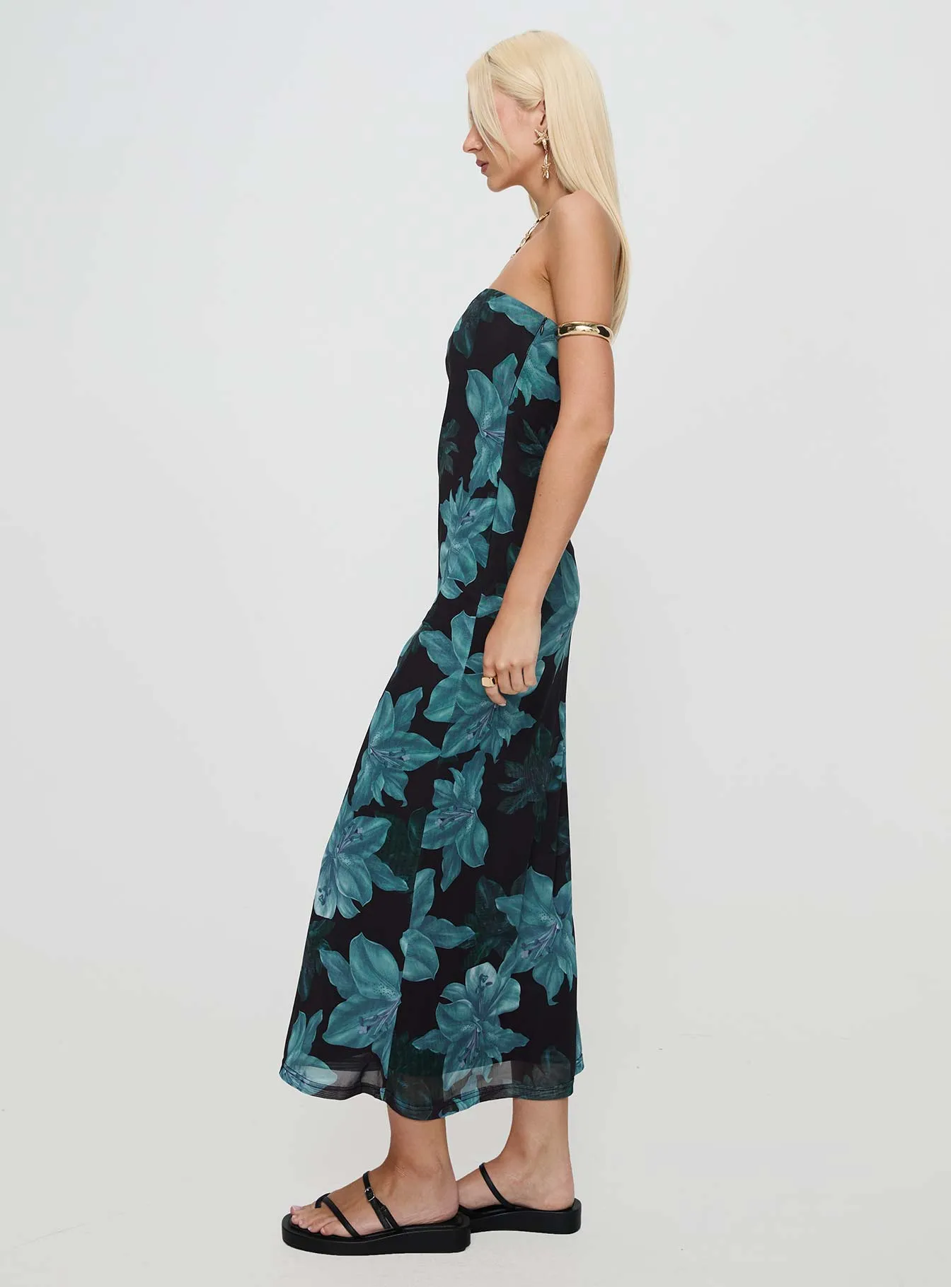 Celik Maxi Dress Black / Blue Floral sold by Princess Polly product image thumbnail 4