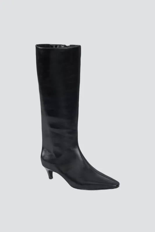 Black Lucian Boot made by Matisse