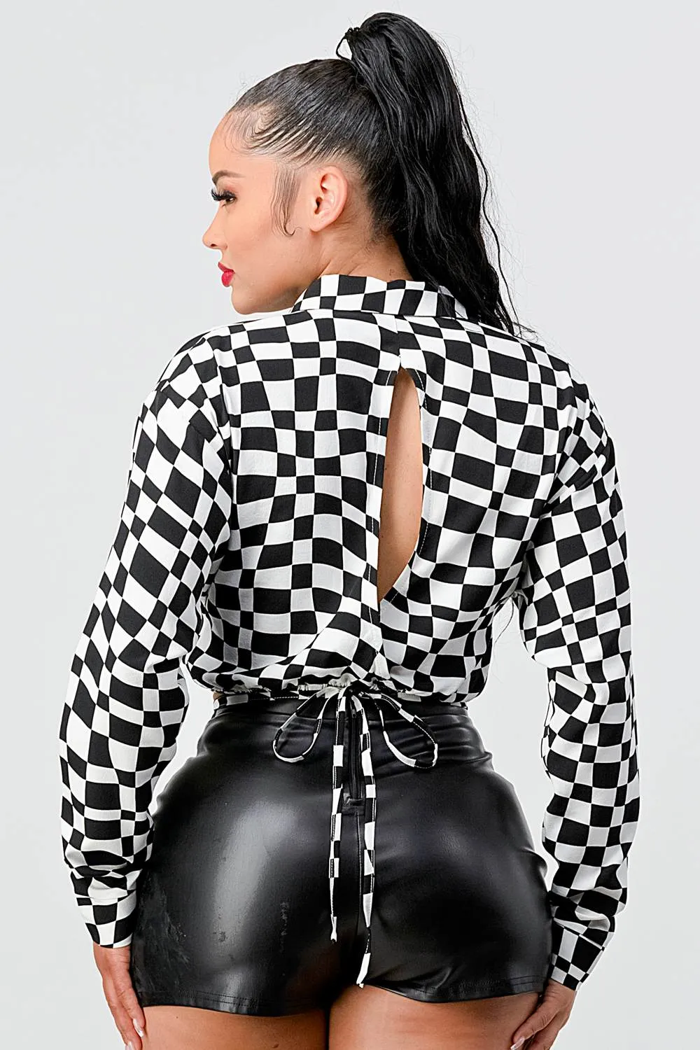 GEO PRINT COLLARED BUTTONS CROPPED SHIRT sold by privy product image thumbnail 3