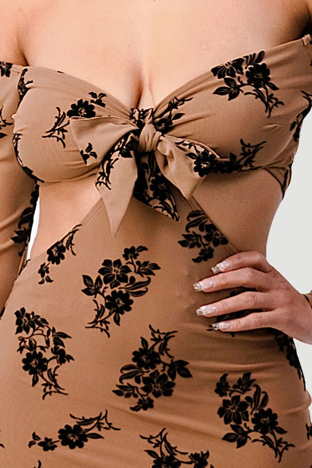 PD71716K-W / VELVET FLOCKING OFF SHOULDER SIDE CUTOUTS DRESS sold by privy product image thumbnail 4