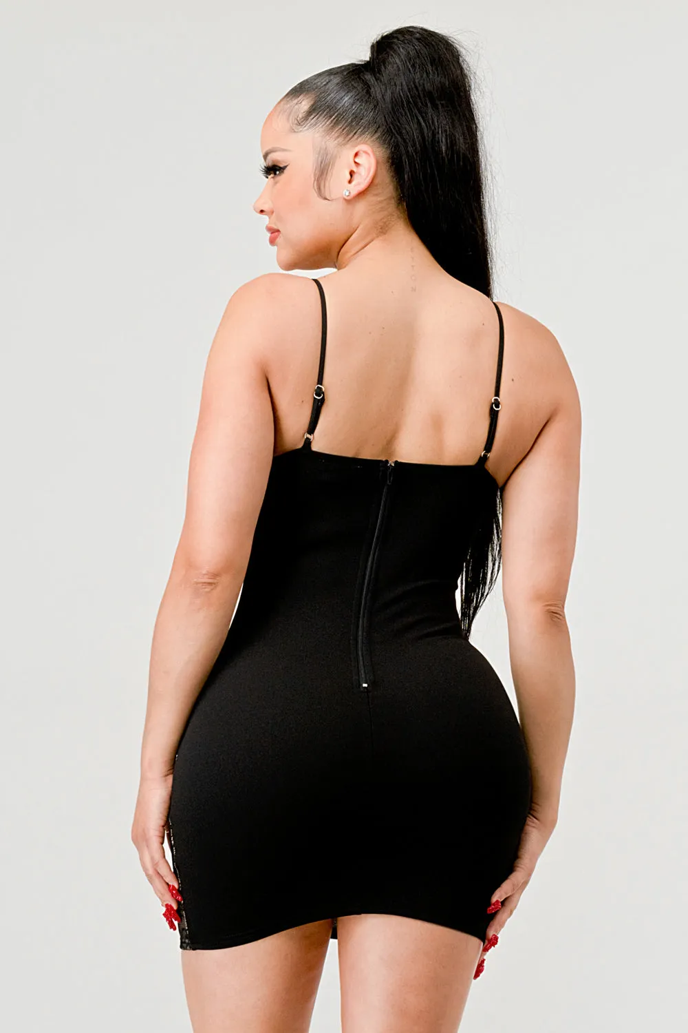 LUXE LACE SWEETHEART KEYHOLE BODYCON MINI DRESS sold by privy product image thumbnail 4