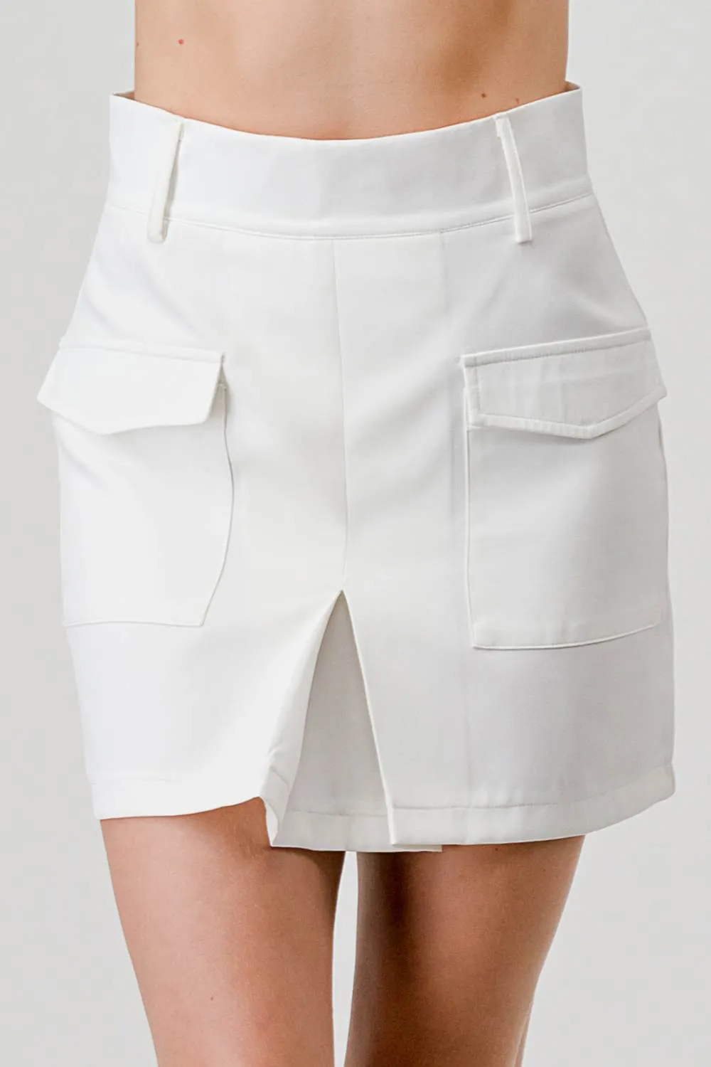 PB31012S-W / HIGH WAIST SIDE BIG POCKETS MINI SKIRT sold by privy