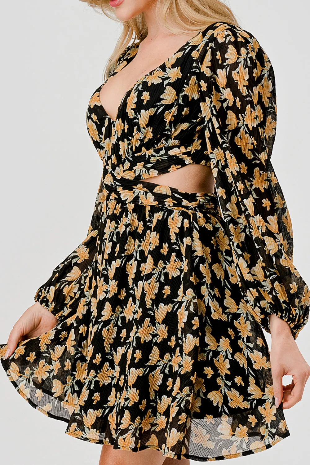 ROMANTIC FLORAL CHIFFON RUFFLED MINI DRESS sold by privy product image thumbnail 5