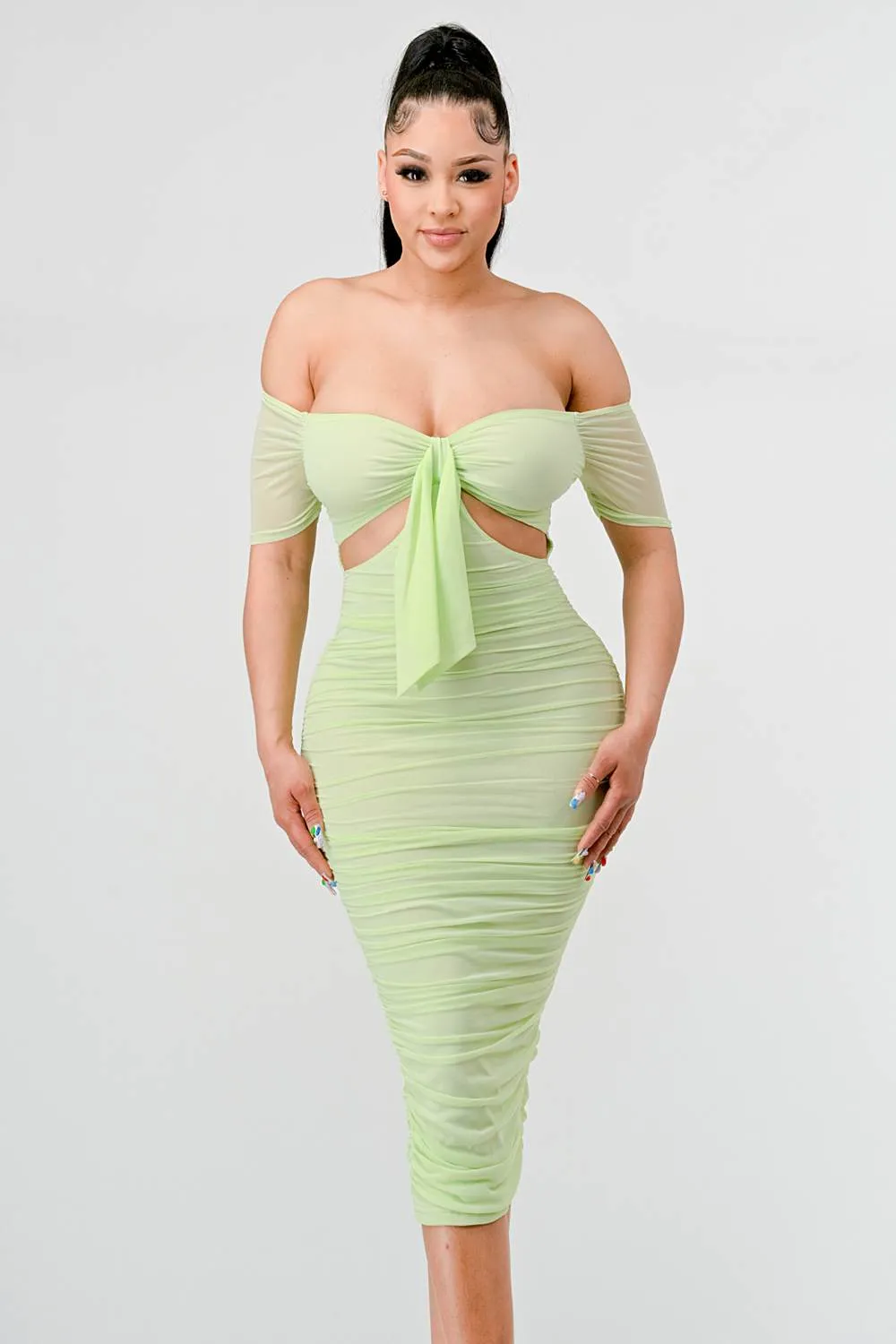 PD71849E / LUX OFF SHOULDER SIDE CUT KNOT TIE MIDI DRESS sold by privy product image thumbnail 3