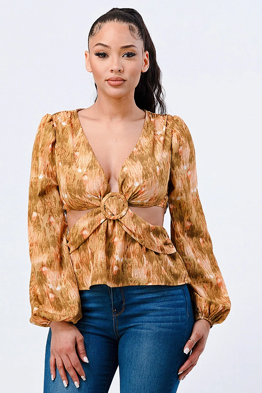 PRINT V-NECK SIDE RUFFLED CUT PUFF SLEEVES TOP sold by privy