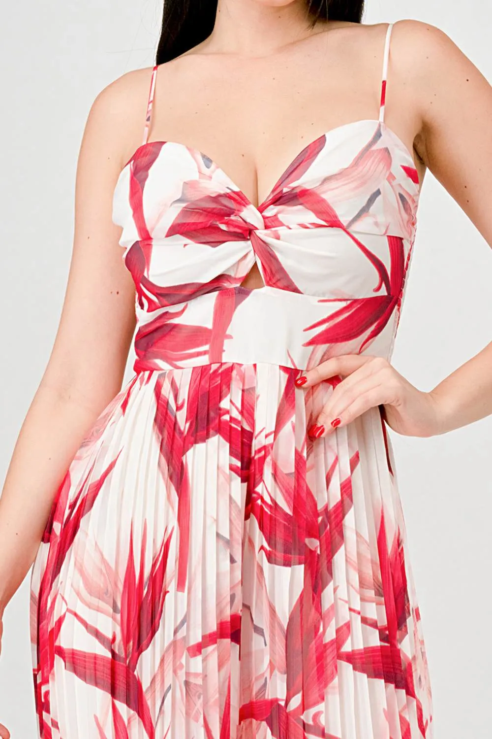 TROPICAL PRINT TEXTURED CHIFFON SMOCKED JUMPSUIT sold by privy product image thumbnail 5