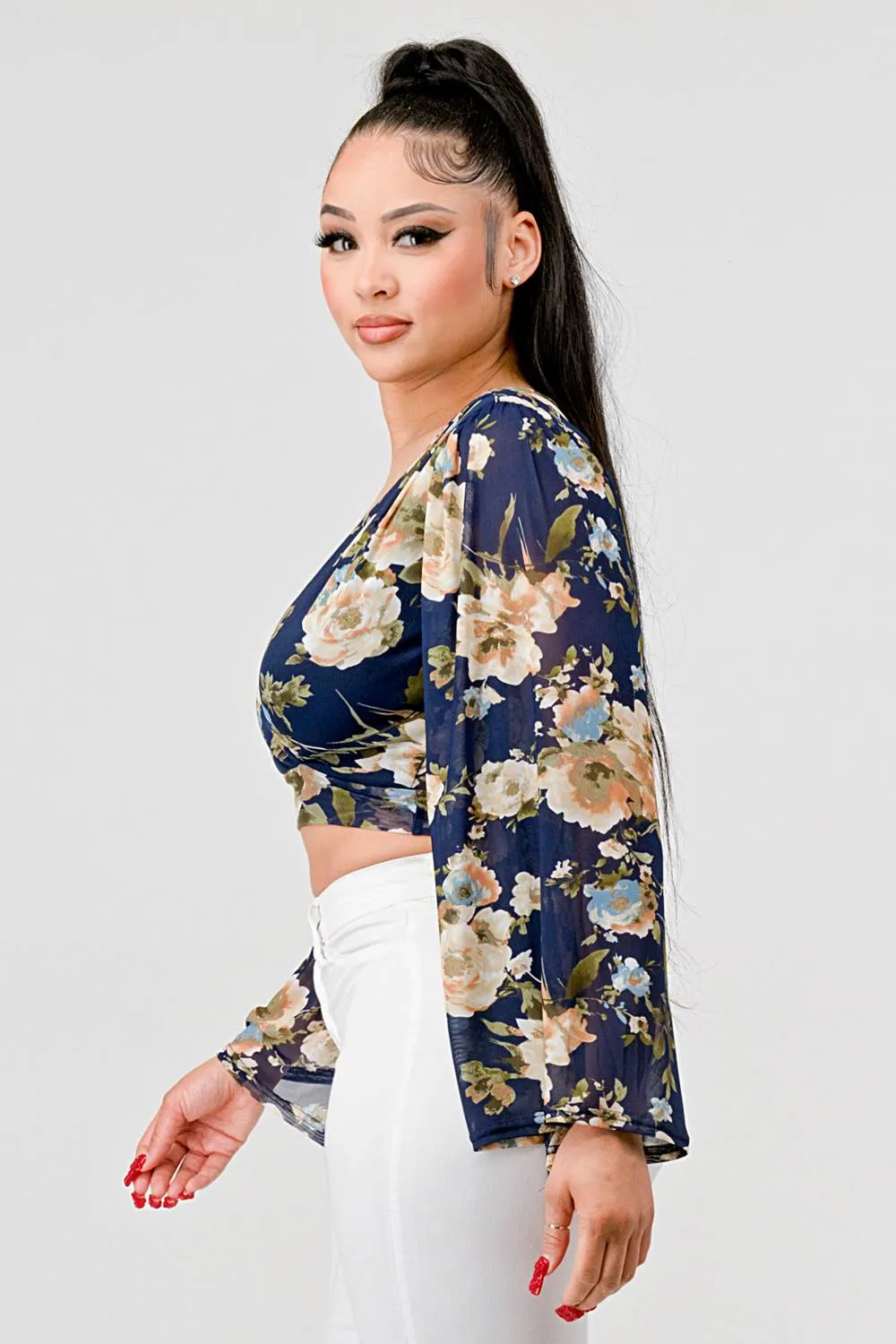 FLORAL MESH V-NECK KIMONO LONG SLEEVES CROPPED TOP sold by privy product image thumbnail 2
