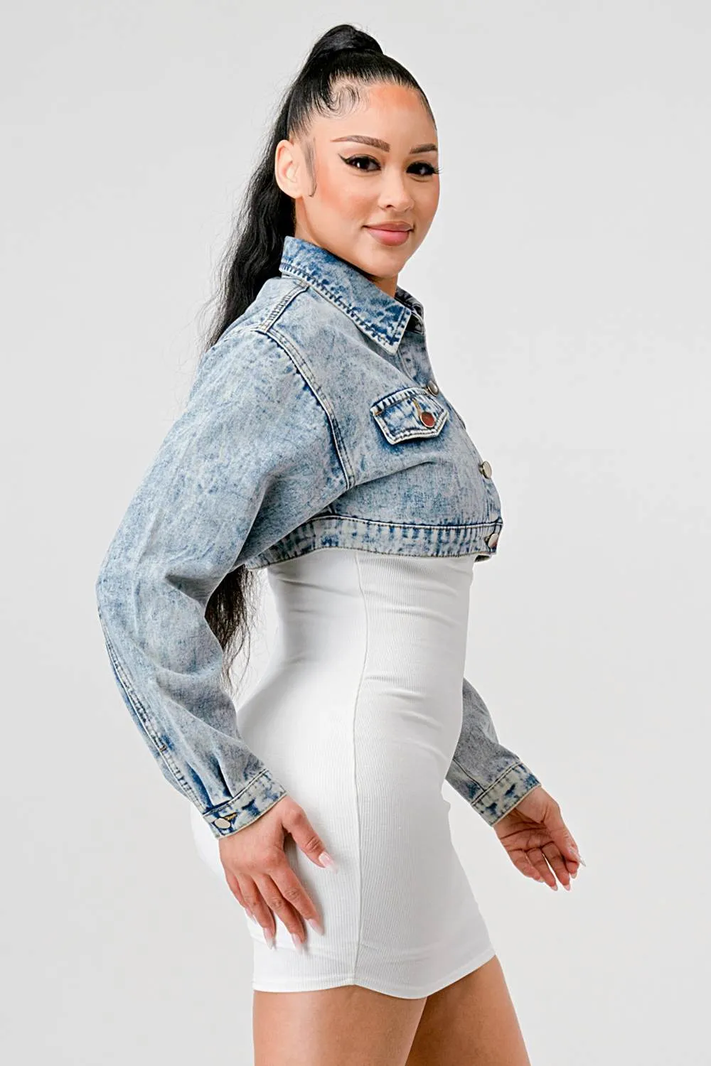 SEXY DENIM COLLARED BUTTON DOWN CROPPED JACKET sold by privy product image thumbnail 3
