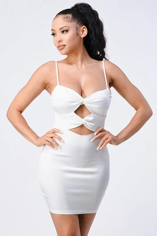 PD71365B / LUXE SATIN TWISTED-FRONT CUT-OUT BODYCON DRESS sold by privy product image thumbnail 5