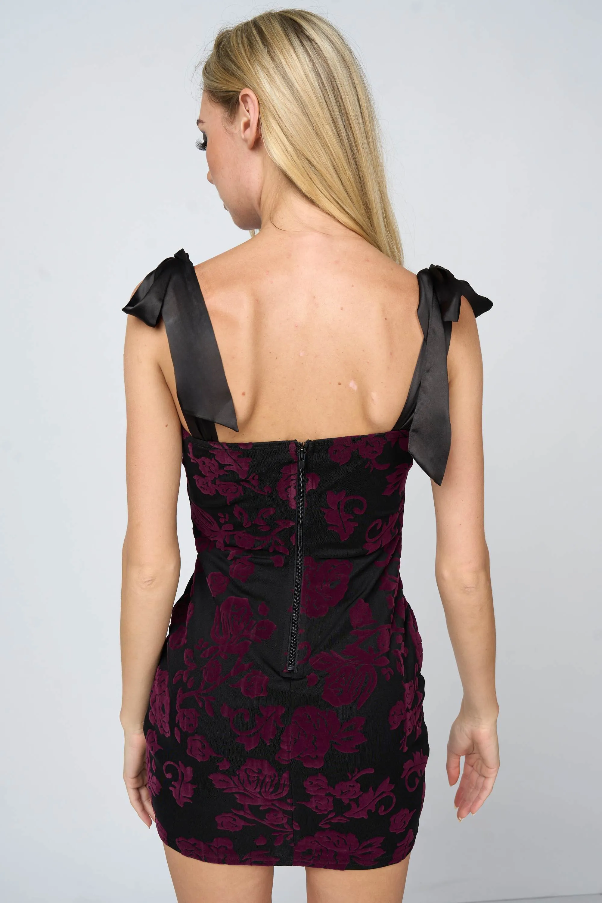 LUXE FLORAL VELVET FLOCKING BOW TIE STRAPS DRESS sold by privy product image thumbnail 3