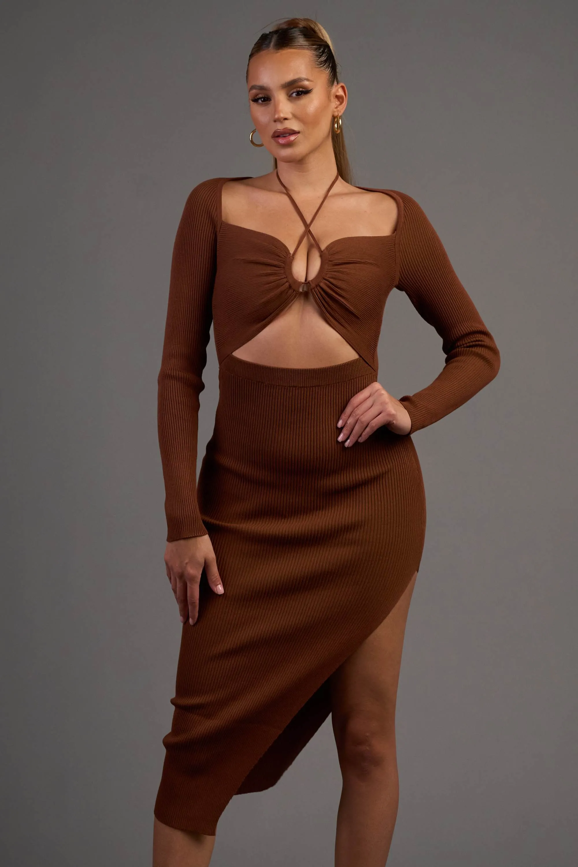 PD76813B-W / SWEATER RIB KNIT DRAWSTRING HALTER MIDI DRESS sold by privy