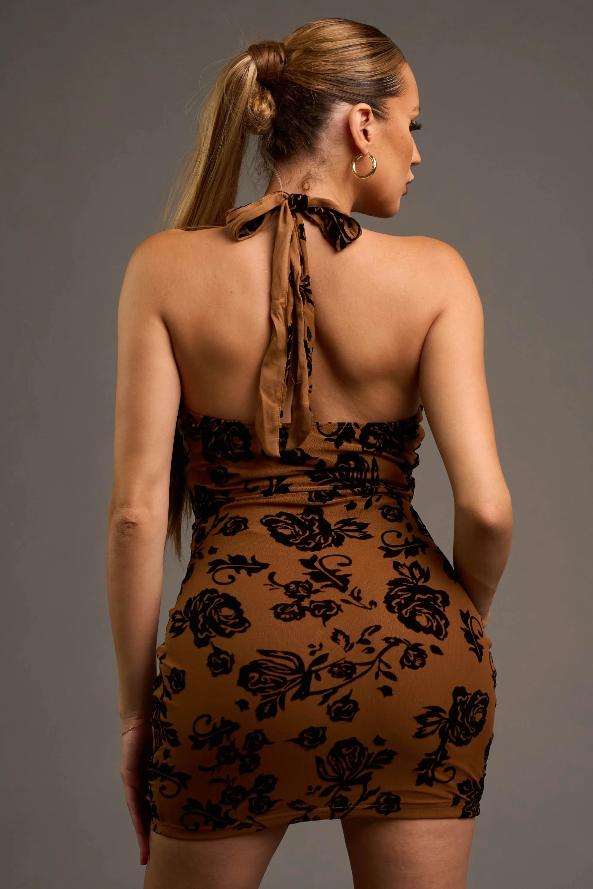 PD77738N-W / FLORAL VELVET FLOCKING HALTER BODYCON MINI DRESS sold by privy product image thumbnail 3