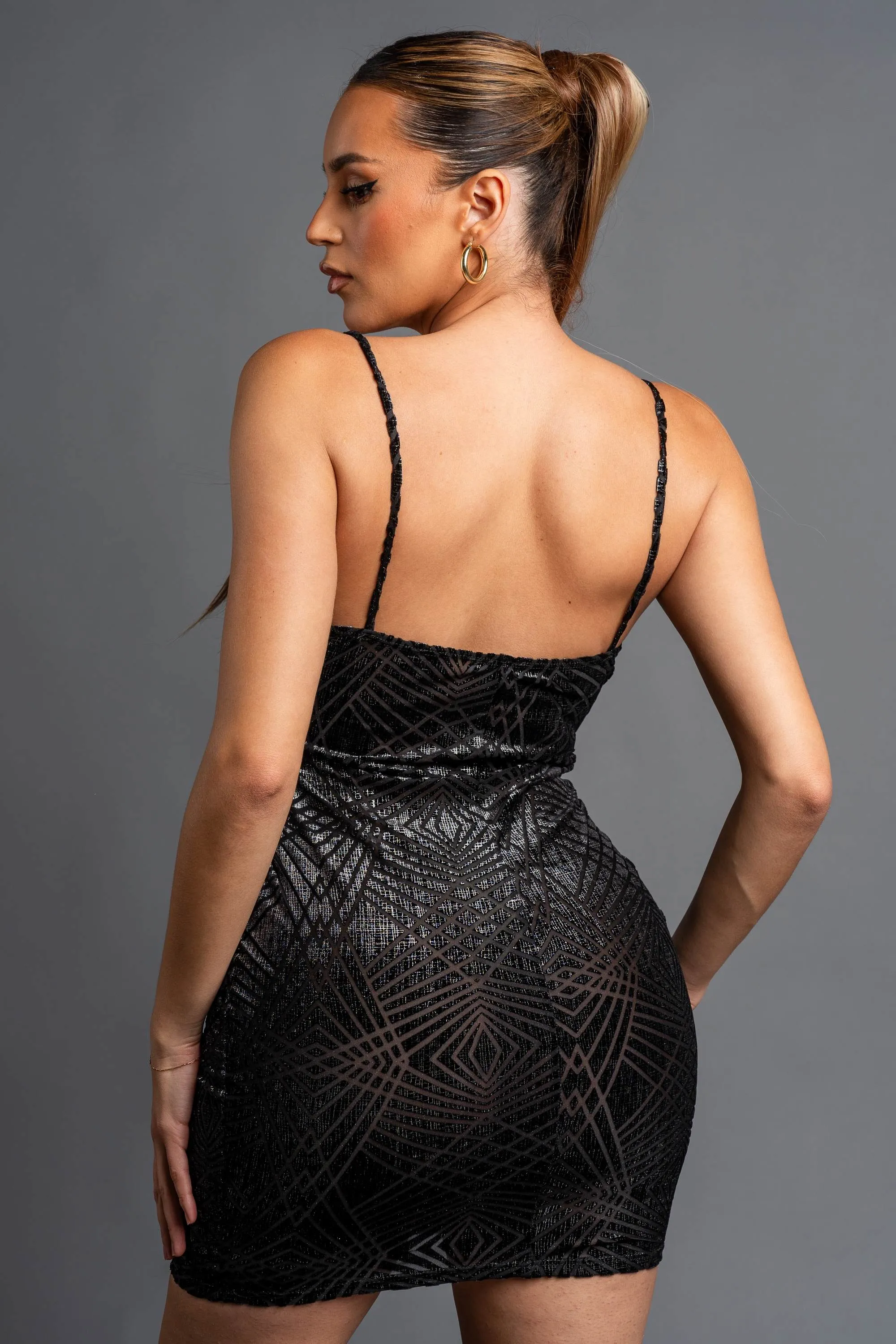 LUXE FOILD MESH SLEEVELESS BODYCON MINI DRESS sold by privy product image thumbnail 4