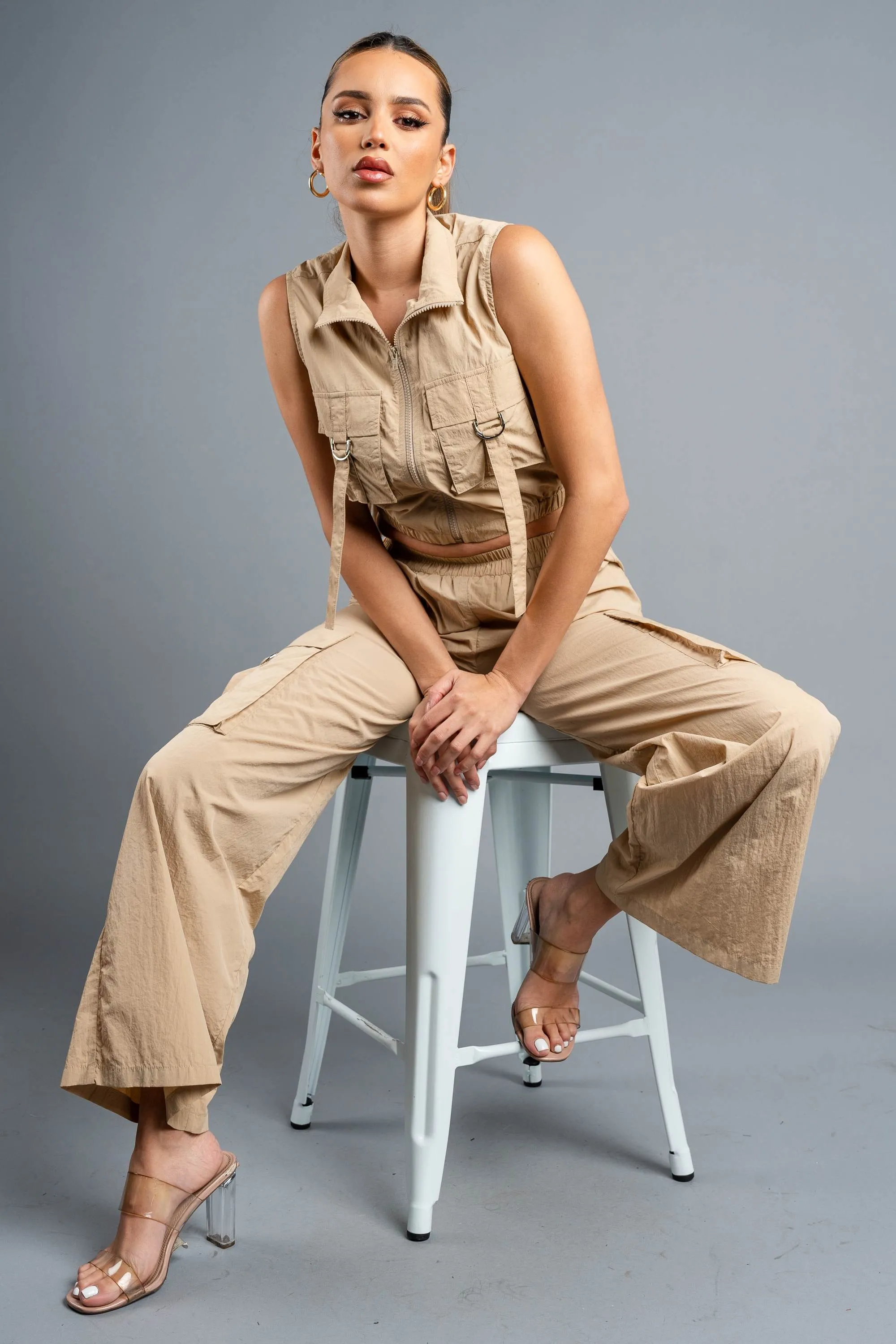 CARGO BIG POCKETS ZIPUP VEST TOP & CARGO PANTS SET sold by privy