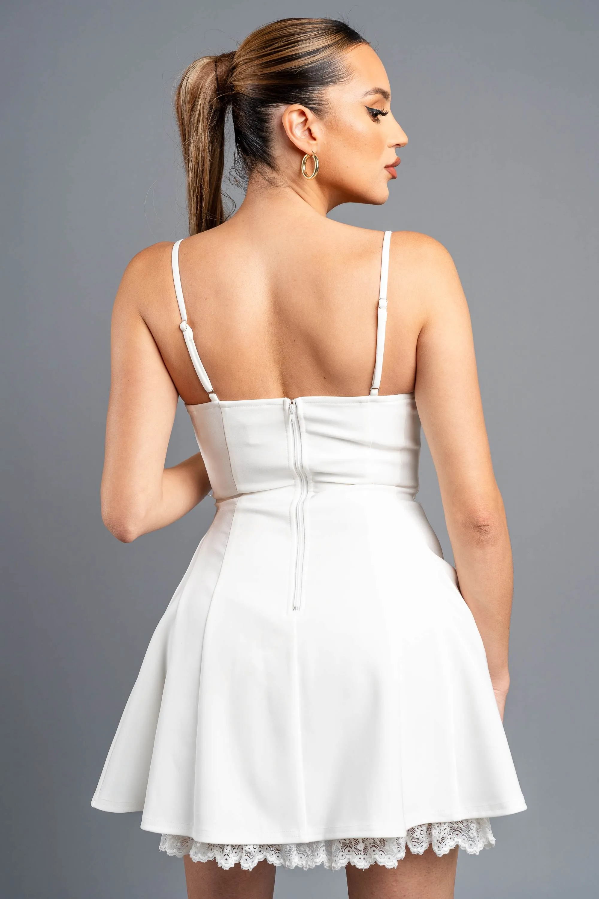 ROMANTIC STRETCH WOVEN LACE TRIM HEM SKATER DRESS sold by privy product image thumbnail 3