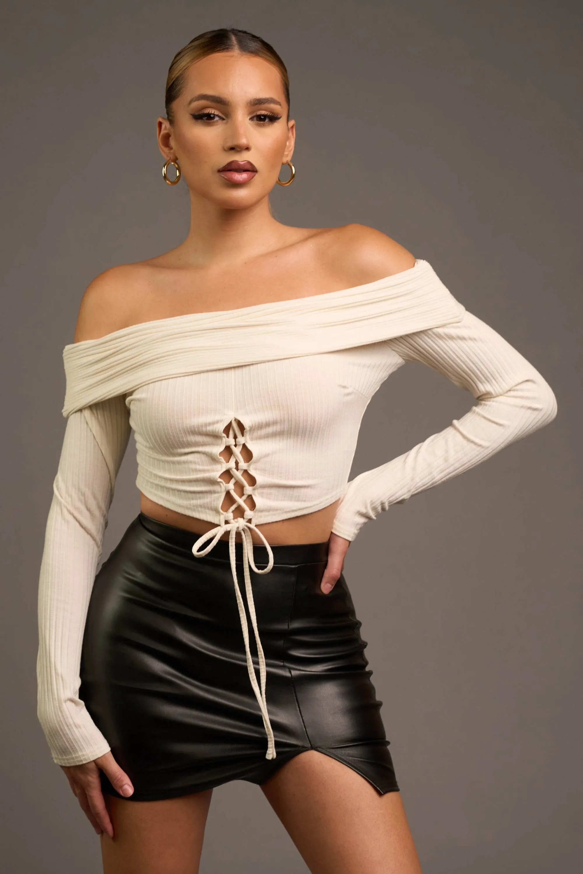 PT44976K-W / CHIC RIB KNIT DRAWSTRING LACE UP OFF SHOULDER TOP sold by privy product image thumbnail 2