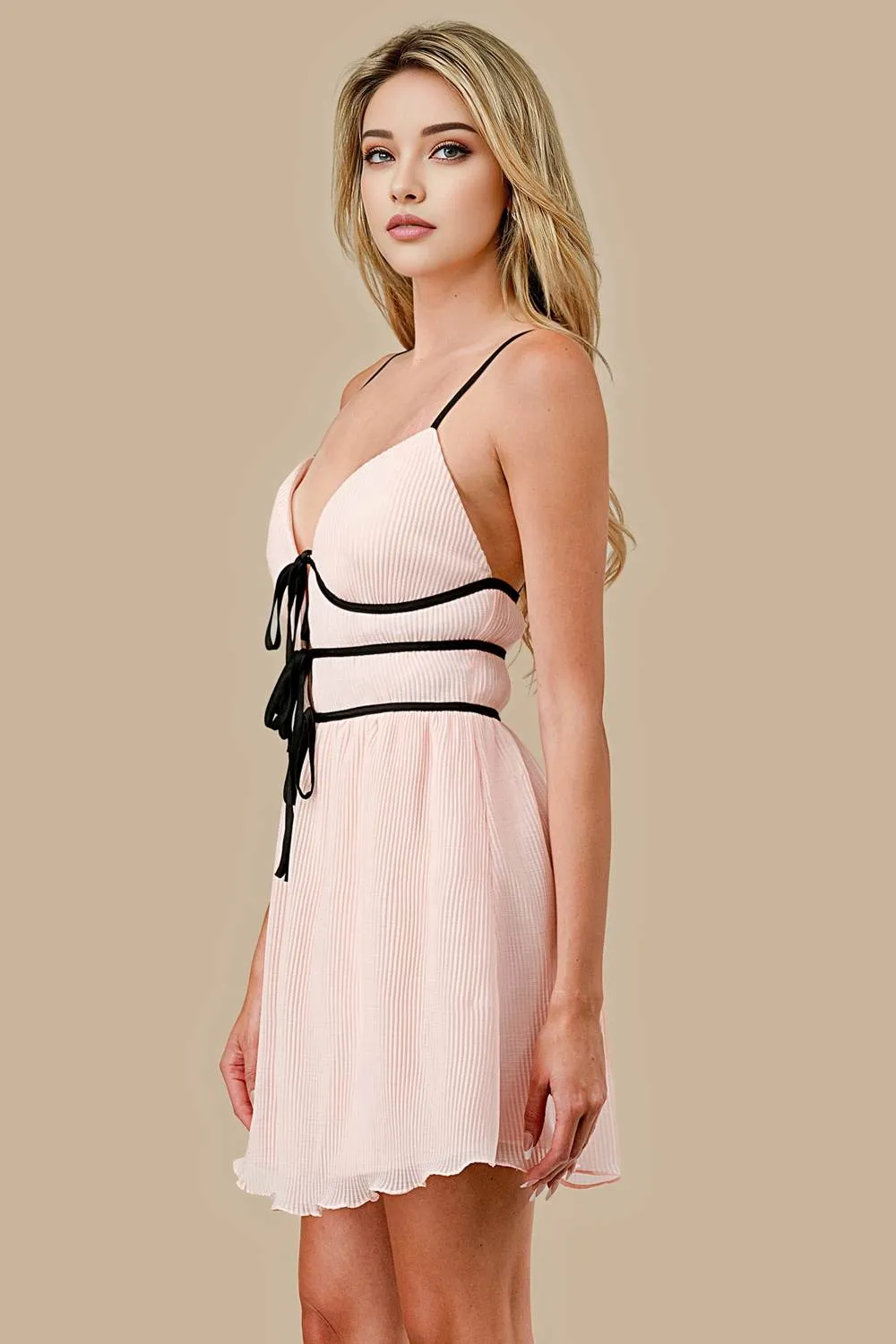AD3986S / WOVEN PLEATS WITH CONTRAST STRAPPING MINI DRESS sold by privy product image thumbnail 3