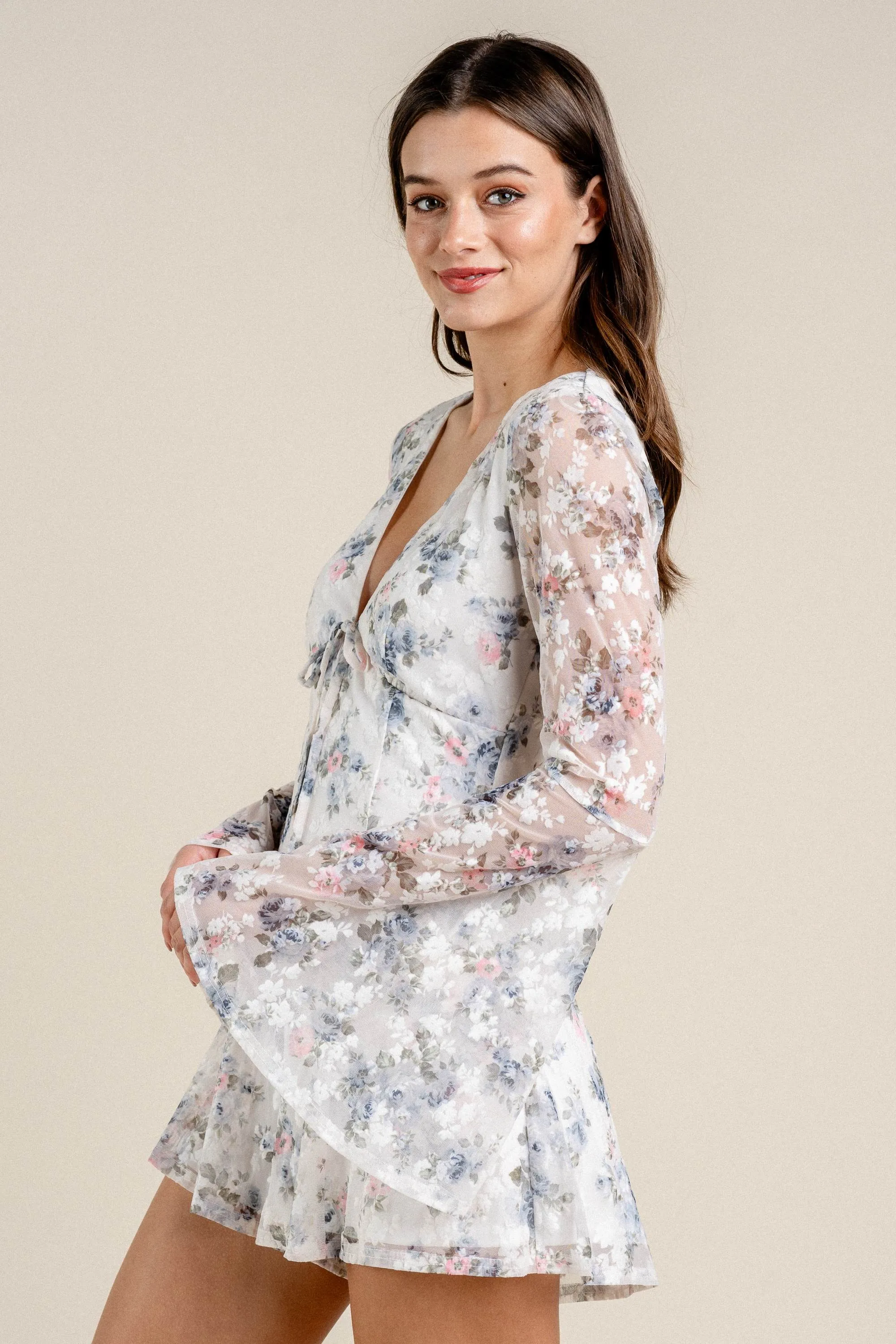 BJ7316S / ROMANTIC FLORAL BURNOUT MESH KIMONO SLEEVE ROMPER sold by privy product image thumbnail 3