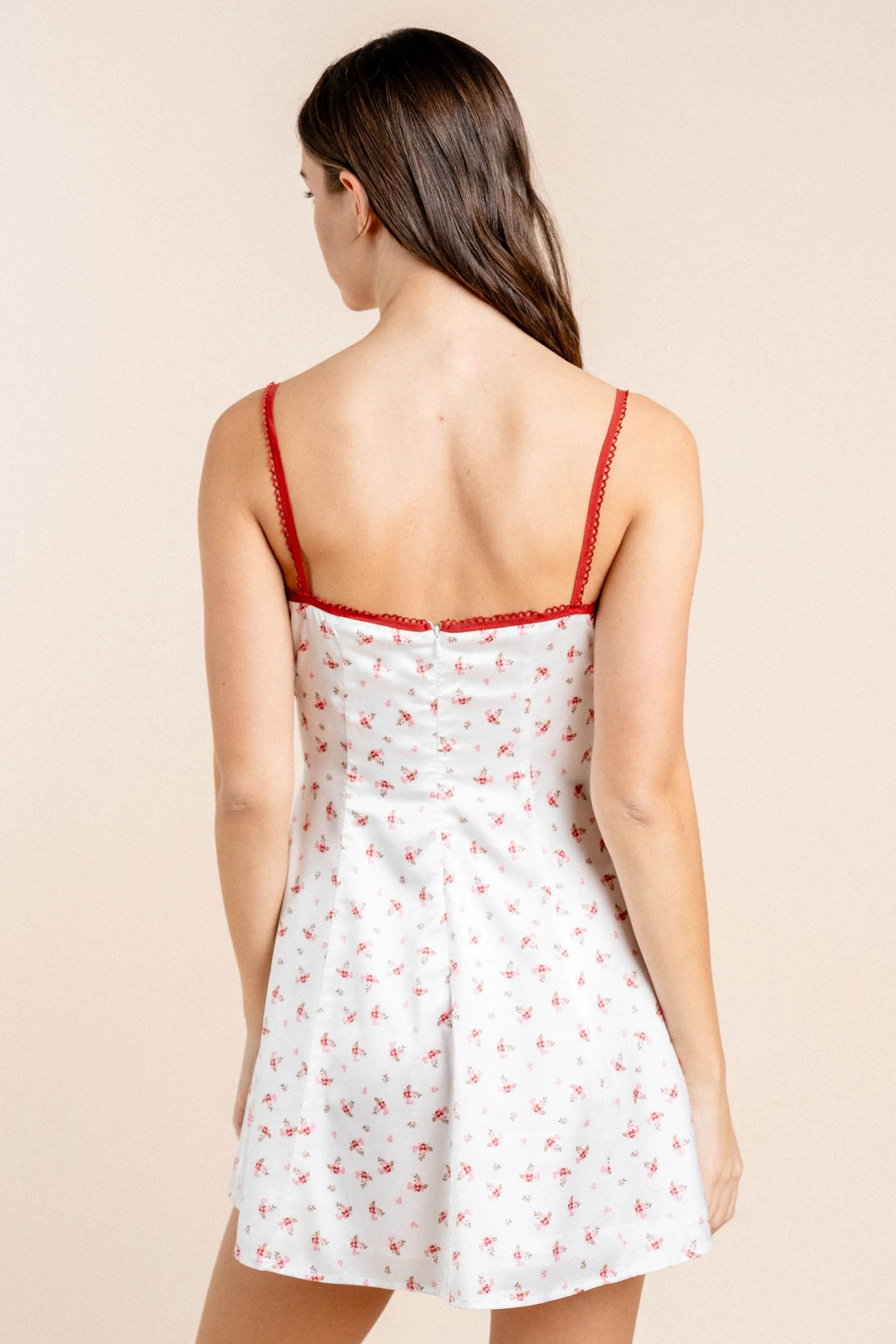 BD12748S / FLORAL SATIN PRINT LACE TRIM SWEETHEART MINI DRESS sold by privy product image thumbnail 4