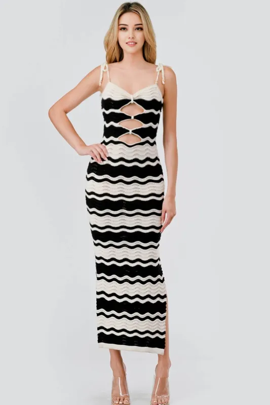 AD4104N / TOW TONE SWEATER KNIT & WOOD RING TRIM DRESS sold by privy