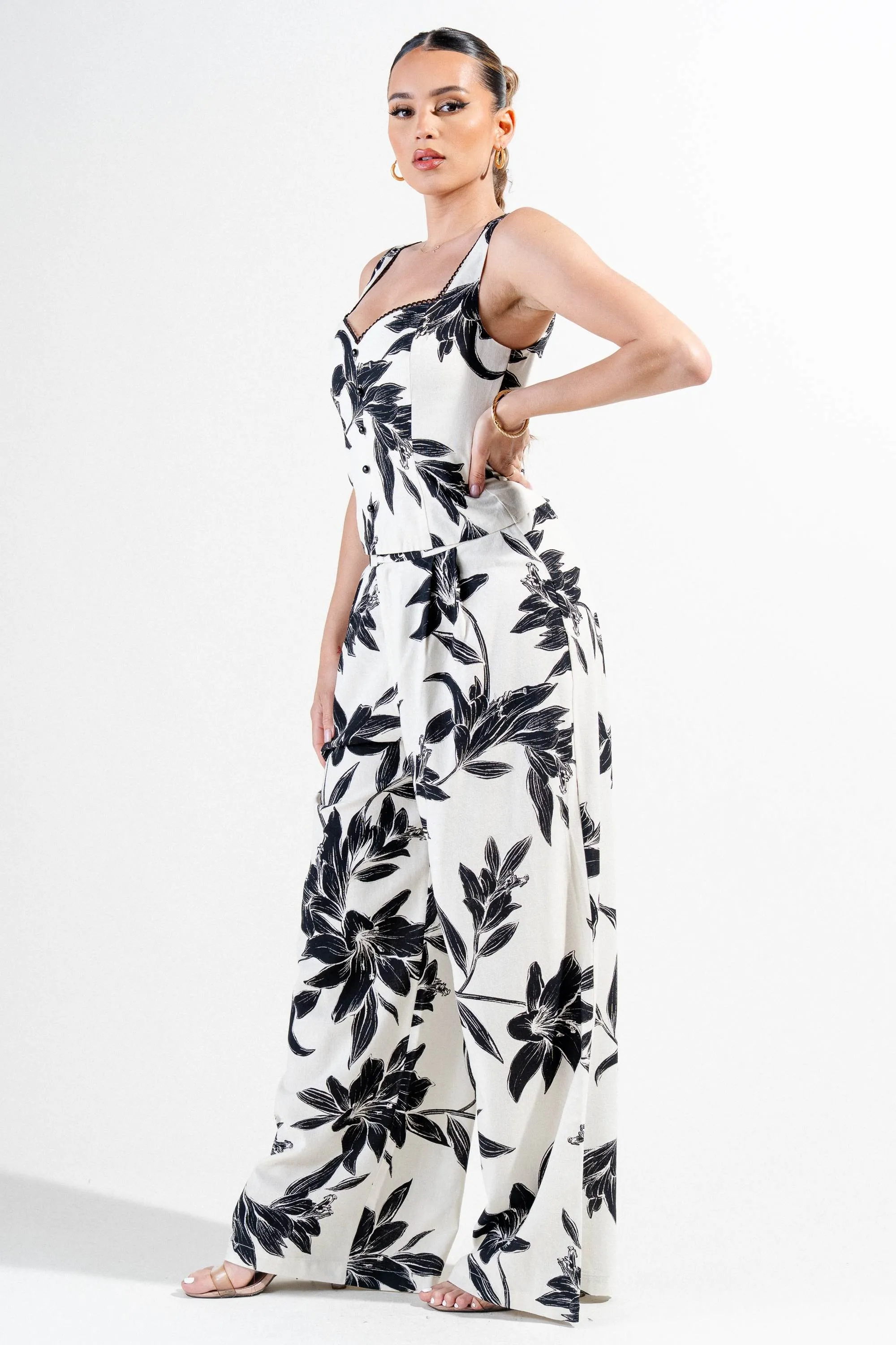 PBWS31937S-W / RAYON LINEN PRINT WIDE LEG PANTS sold by privy product image thumbnail 2