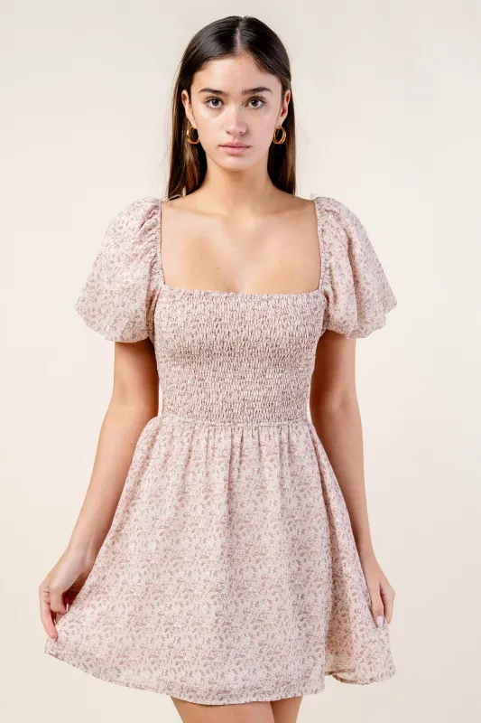 BD10120C / FLOWY PRINT SQUARE NECK W/ BACK CUT OUT DETAIL MINI DRESS sold by privy
