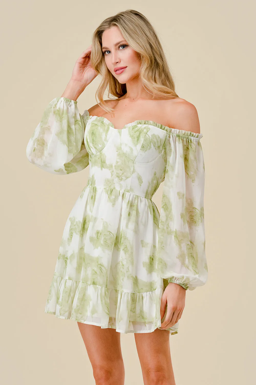 BD12189E / ROMANTIC FLORAL PRINT CHIFFON RUFFLED MINI DRESS sold by privy product image thumbnail 2