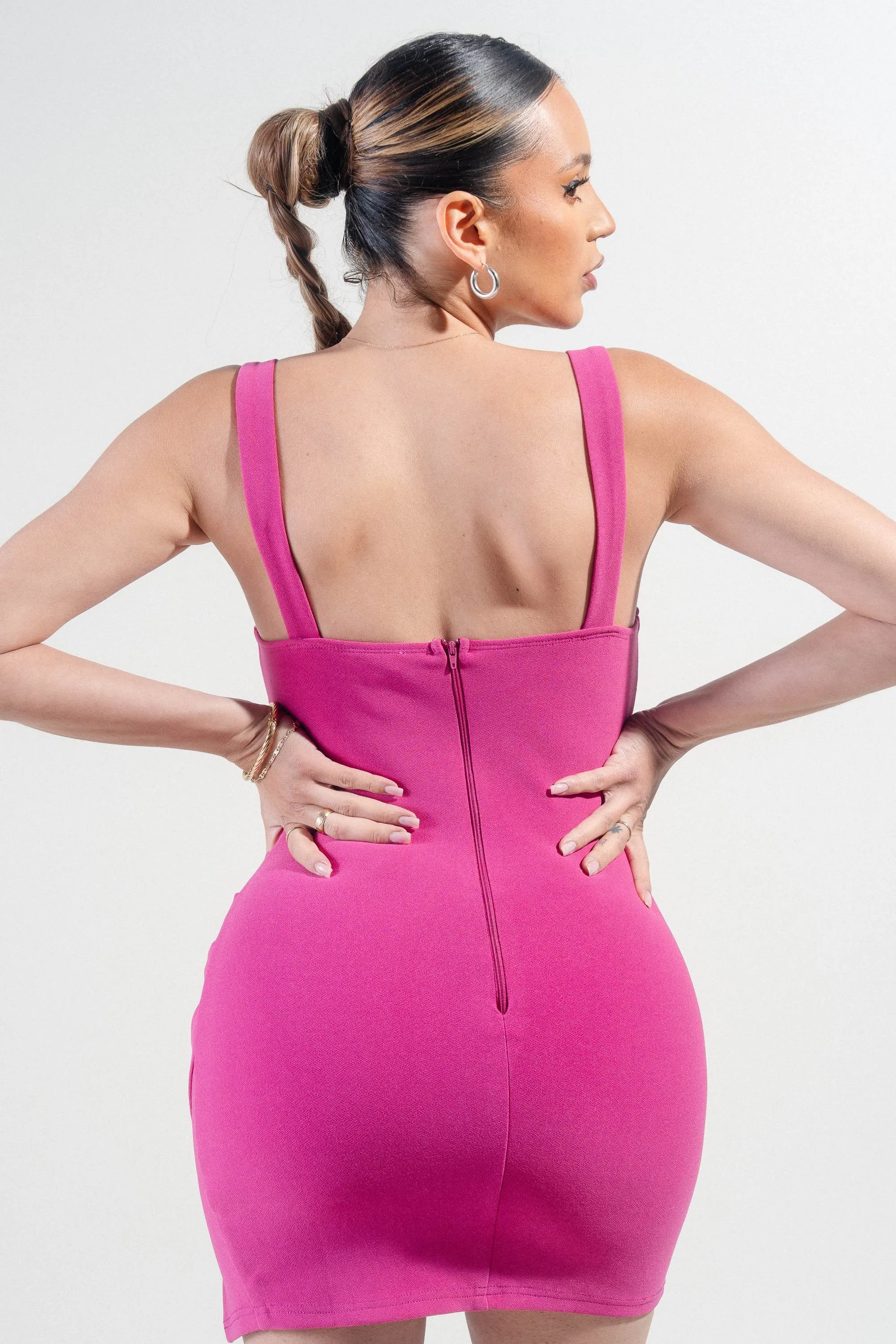 PDKS78653ETP-W / THICK MOSS CREPE KNIT BUSTIER FRONT SLIT MINI BODYCON DRESS sold by privy product image thumbnail 3