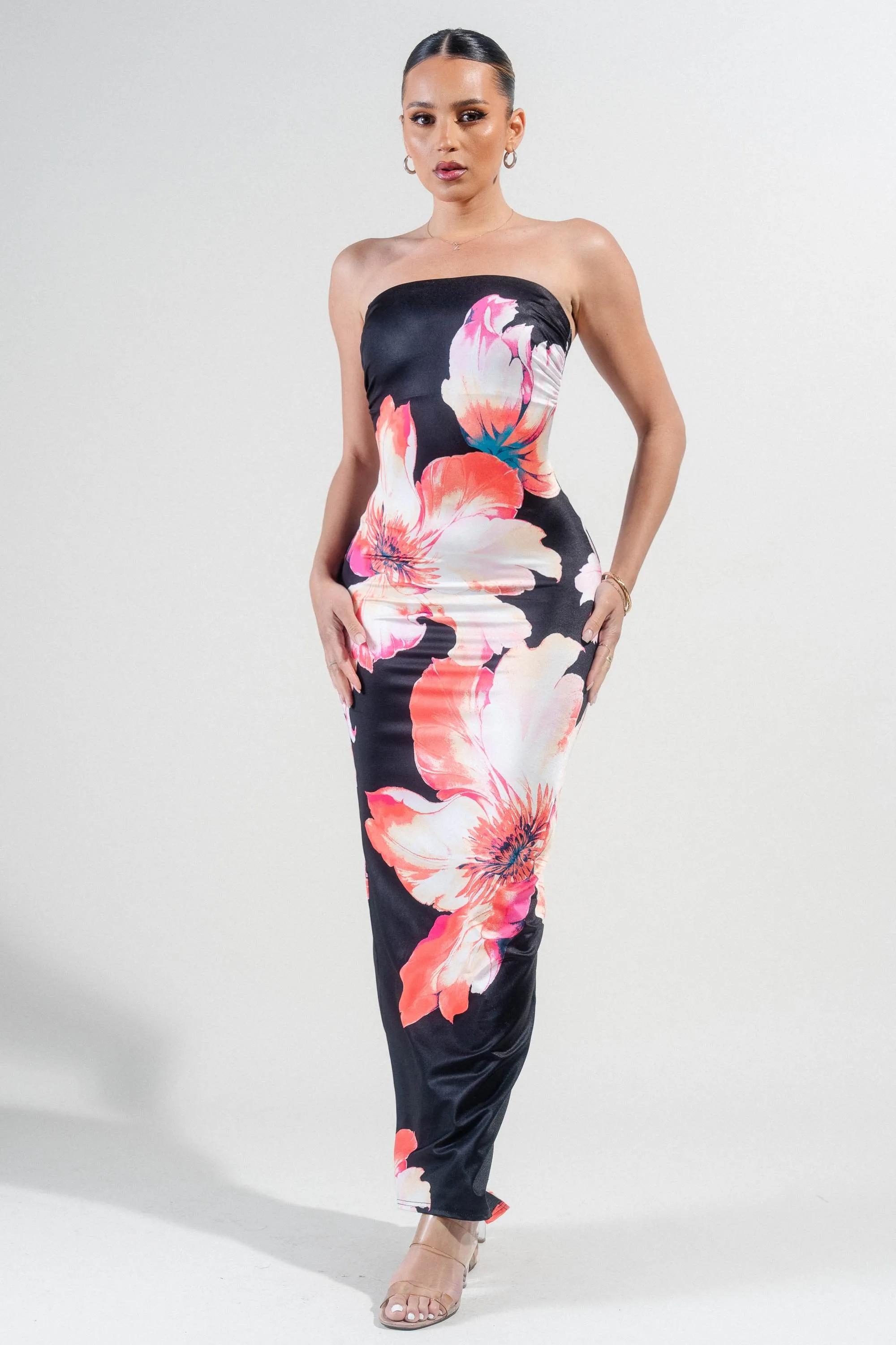 PD78345S-W / KNIT SATIN PRINT TUBE MAXI DRESS sold by privy product image thumbnail 4